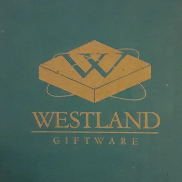 Westland Giftware Kissing Bride/Groom salt/pepper shakers white/black New in Box - Picture 7 of 14